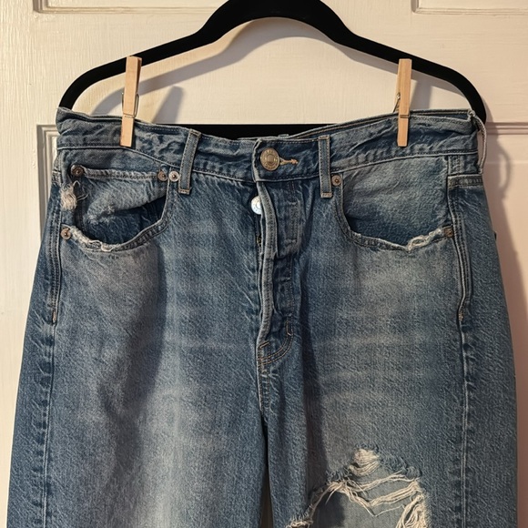 American Eagle 90's Boyfriend Women's Distressed Button Fly Denim Jeans Size 6 S - Picture 2 of 13